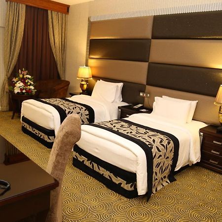 Abjad Crown Hotel Дубай Экстерьер фото
