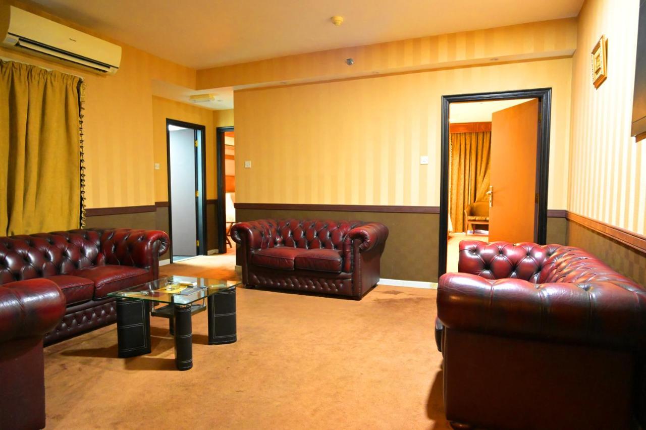 Abjad Crown Hotel Дубай Экстерьер фото