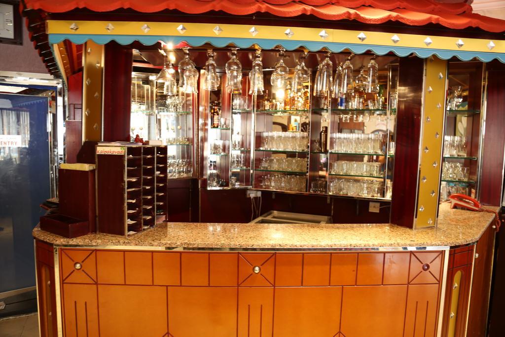 Abjad Crown Hotel Дубай Экстерьер фото