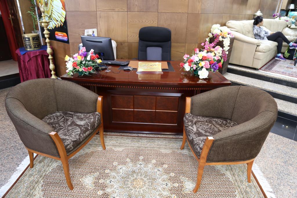 Abjad Crown Hotel Дубай Экстерьер фото