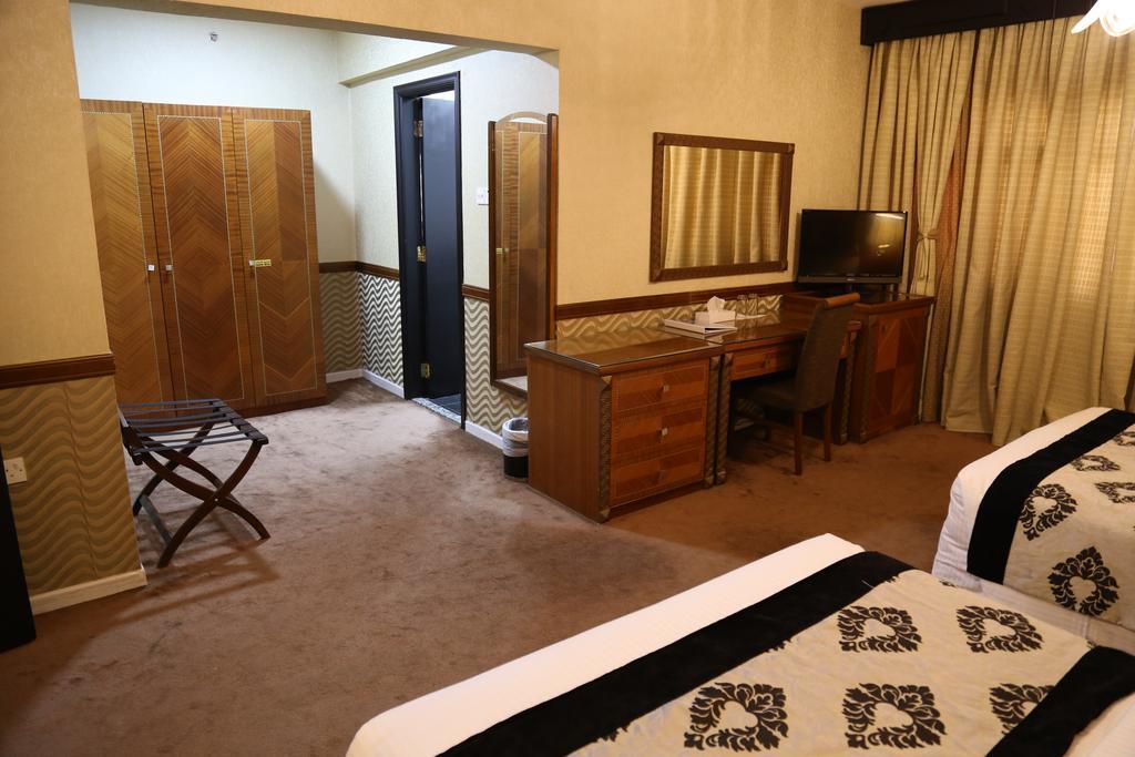 Abjad Crown Hotel Дубай Экстерьер фото