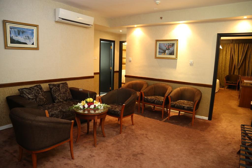 Abjad Crown Hotel Дубай Экстерьер фото