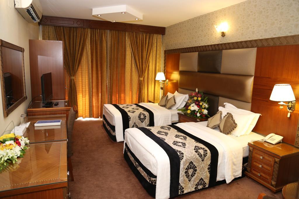 Abjad Crown Hotel Дубай Экстерьер фото