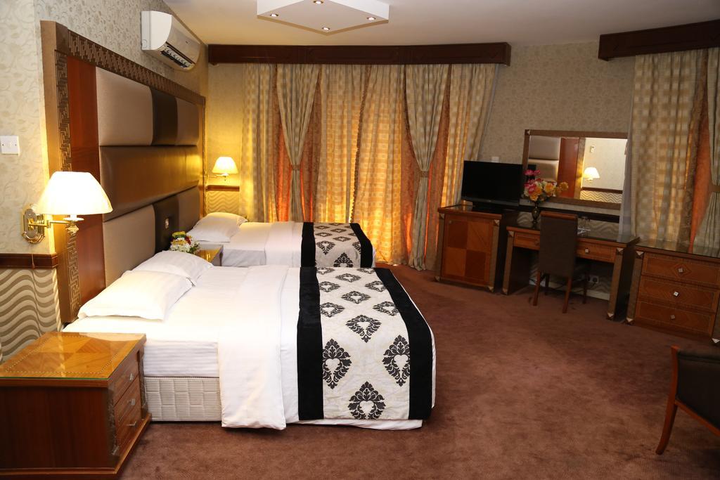 Abjad Crown Hotel Дубай Экстерьер фото