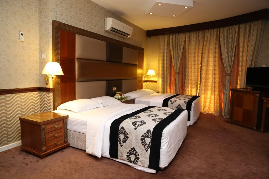 Abjad Crown Hotel Дубай Экстерьер фото