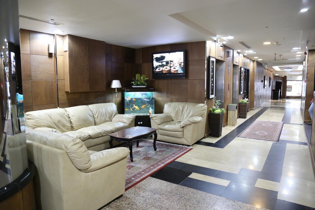 Abjad Crown Hotel Дубай Экстерьер фото