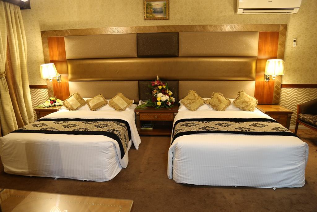 Abjad Crown Hotel Дубай Экстерьер фото