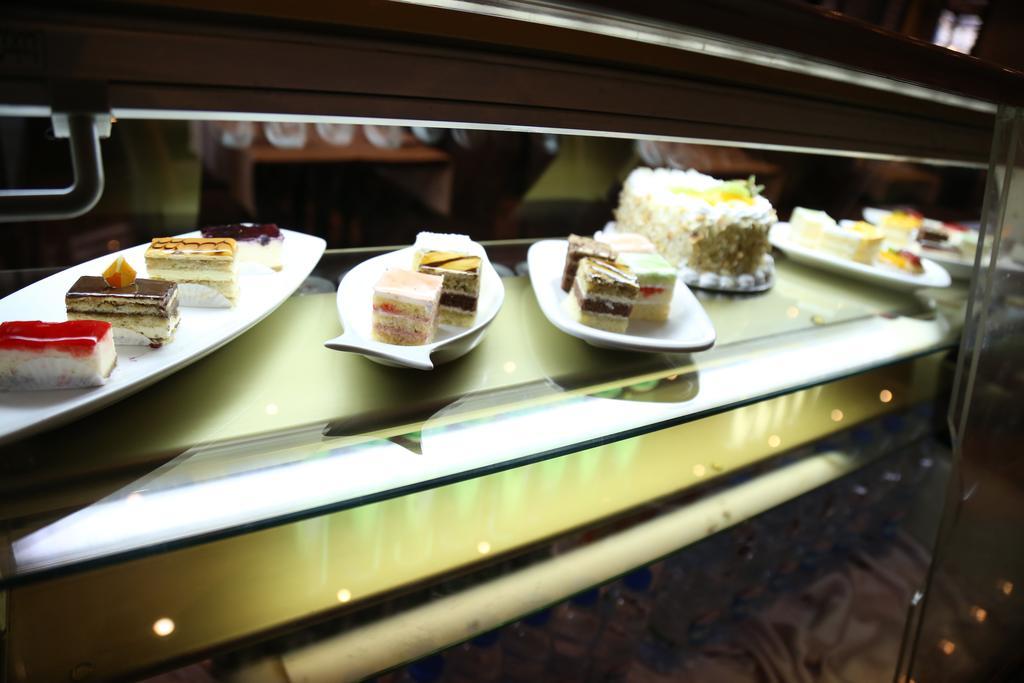 Abjad Crown Hotel Дубай Экстерьер фото
