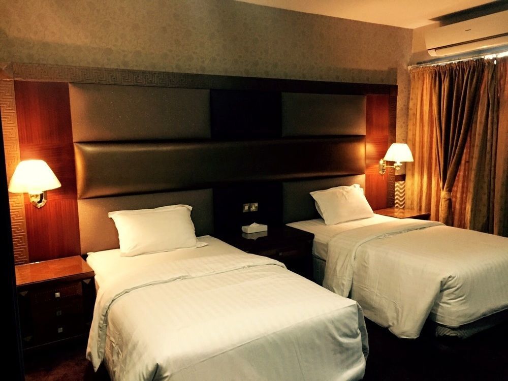 Abjad Crown Hotel Дубай Экстерьер фото