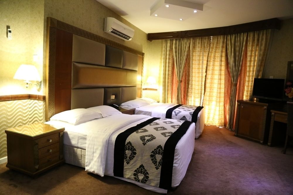 Abjad Crown Hotel Дубай Экстерьер фото